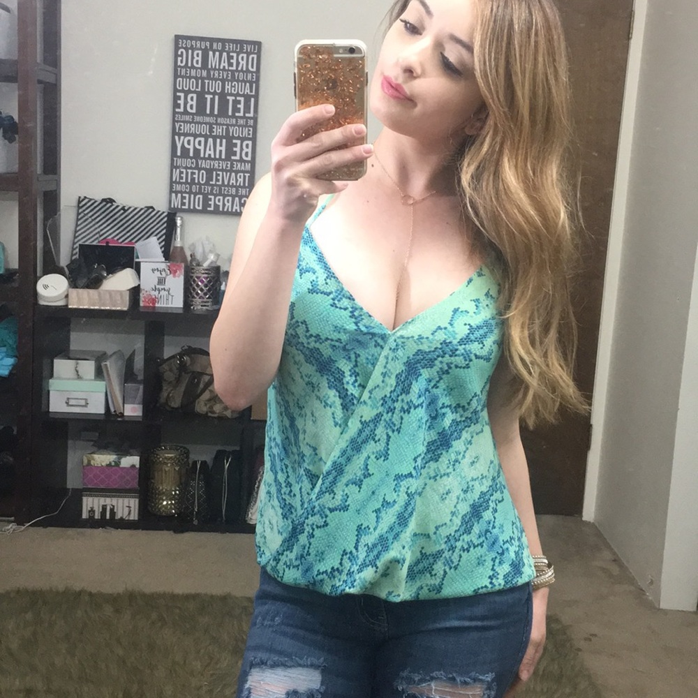 Cute Ass Halter Top💋